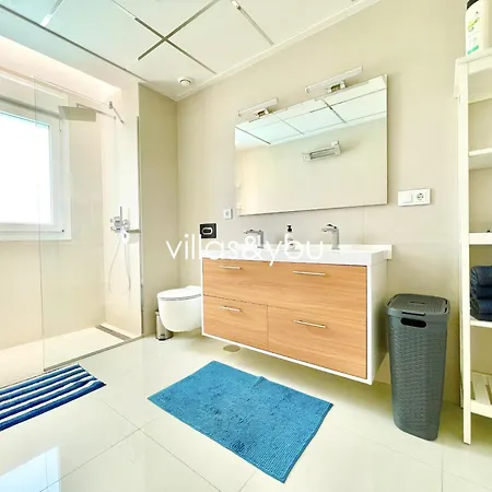 דירה Amay 880 By Villas&you טורבייחה