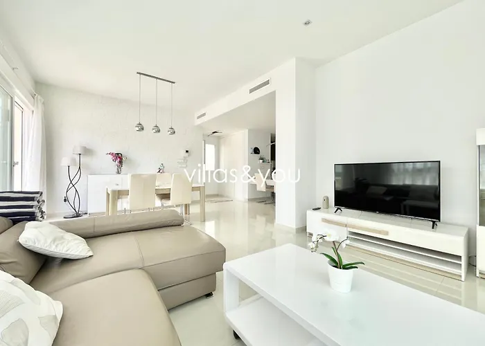 דירה Amay 880 By Villas&you טורבייחה