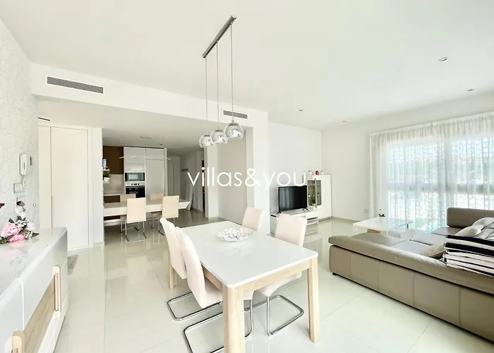 דירה Amay 880 By Villas&you טורבייחה