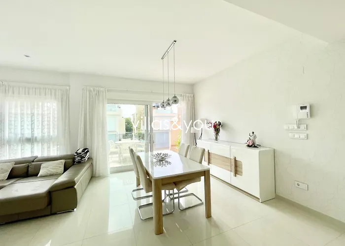 Amay 880 By Villas&you